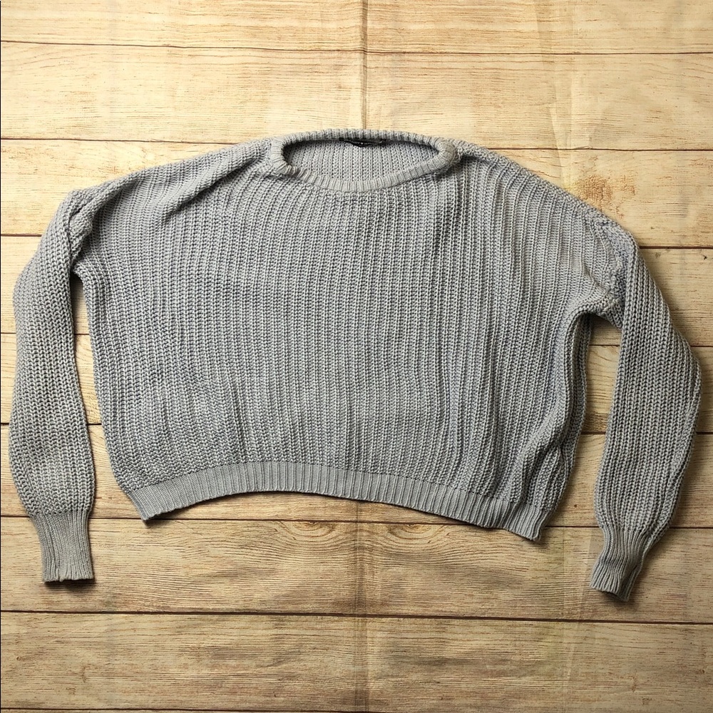 Brandy Melville Crew‎ Neck Crop Sweater 💚